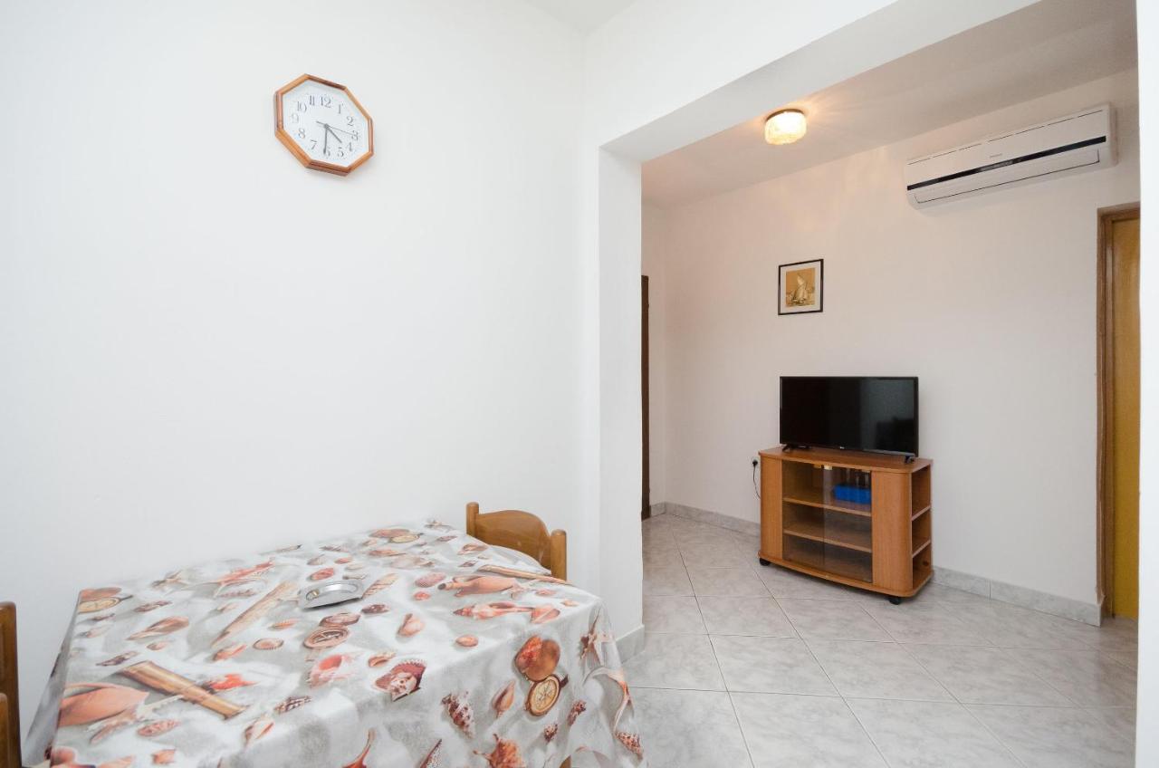 Apartments Dragan Lopar Habitación foto